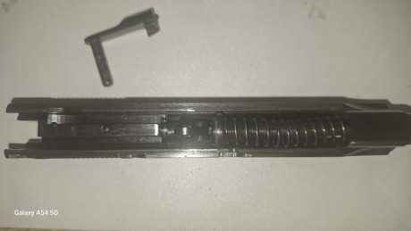 Estimados. 
Pongo a la venta una STAR BKM (armazón de duraluminio).
El arma esta en perfectas condiciones. 12