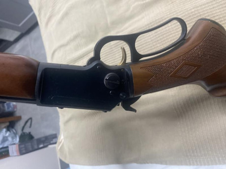 Hola, se vende, está en Cádiz y su precio 600 euros, y si se envía a medias con el comprador 

Carabina 12