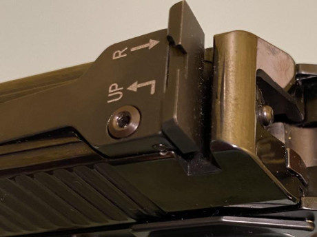 Se vende, estado  IMPECABLE 
 Super cuidada , siempre mimada y muy poco usada, únicamente en galería, 10