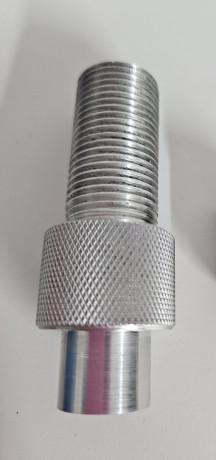 Se hacen dais para desempistonar extra fuertes, cuerpo en acero
Aguja de acero templado 
Apto para vainas 02