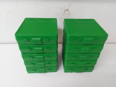  Vendidas 
Por cese de la actividad deportiva, sigo vaciando el armero....
Vendo lote 10 cajas munición 00