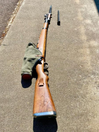 Buenas. Tengo un problemilla y vengo a buscar consejo.
La historia es que tengo un kar 98 de captura yugoslava, 91