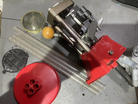 Vendo prensa lee pro con plato del 357/38 , lo que sale en las foto 140€ asturias 02