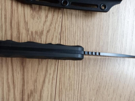 Vendo Schrade Regime 1182619
Longitud de la hoja 10,5 cm
Peso 170 g
Material del mango G10
Tipo de acero 01