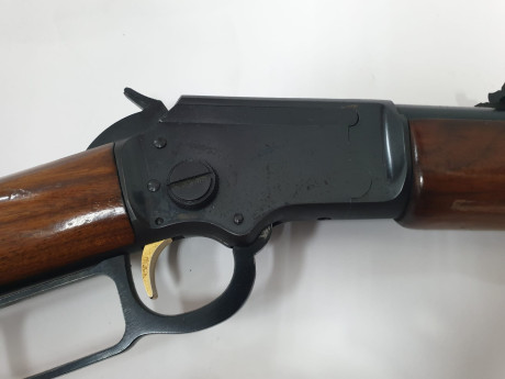 Se vende carabina Marlin de palanca modelo golden 39 AS 
Cañón corto.
Desmontable.
Guiable tanto en E 31