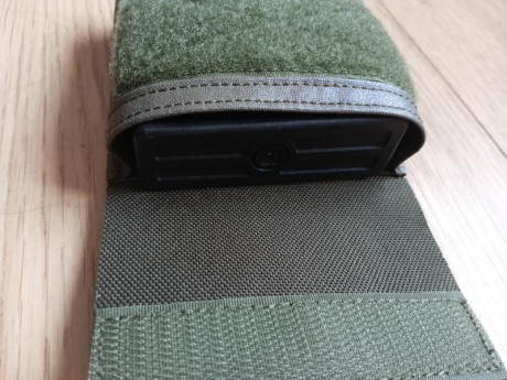 Vendo pouch molle portacargador para un cargador tipo AICS de 5 cartuchos.

 :saluting-soldier: 
15€ envio 10
