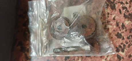 Buenas tardes a todos, por cese de afición pongo a la venta la totalidad de mis armas de fuego, intentaré 111