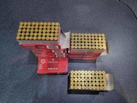 Vendo 11 cajas de vainas FOCCHI de un sólo disparo.  En su caja original. 
A 5 € la caja 00