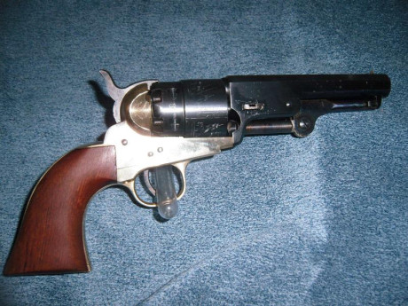 Por abandono de nuestra afición vendo, para iniciarse, réplica de revólver Colt mod. Sheriff marca ASM 00