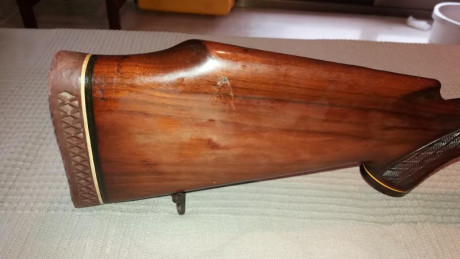 Buenos días a todos.

Se vende rifle de caza Voere 2150.

Cal. 30-06
Sistema de acción M98
Doble gatillo
Bases 01