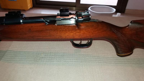 Buenos días a todos.

Se vende rifle de caza Voere 2150.

Cal. 30-06
Sistema de acción M98
Doble gatillo
Bases 12