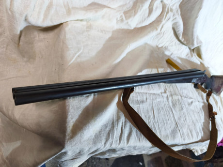 Escopeta paralela marca trust calibre 12/70 largo de cañones 66 en buen estado de conservación y funcionamiento.

120 12