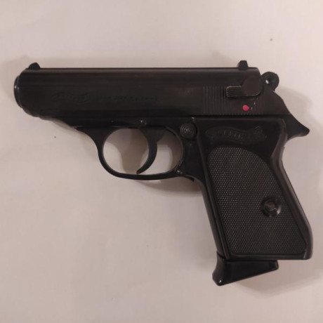 -Hola,
pongo a la venta parte de mi colección de pistolas de fogueo.
Están inscritas en libro coleccionista, 40