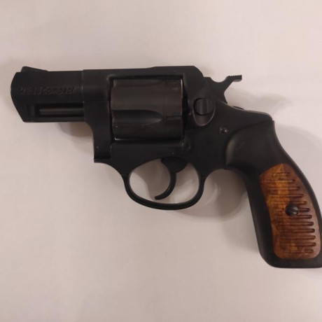 -Hola,
pongo a la venta parte de mi colección de pistolas de fogueo.
Están inscritas en libro coleccionista, 60