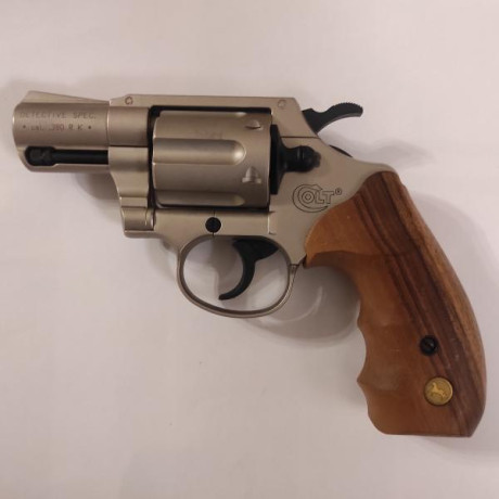 -Hola,
pongo a la venta parte de mi colección de pistolas de fogueo.
Están inscritas en libro coleccionista, 70