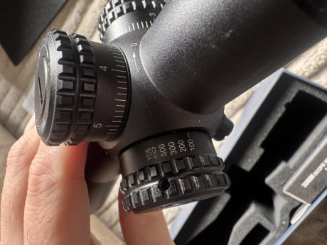 Se vende visor vector optics veyron 3-12x44 con unos 30/40 disparos, primer plano focal (ffp) viene con 12