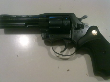 hola, hace poco compre un revolver por internet, un alfa 640 nuevo a buen precio 150 con tres cajas de 61