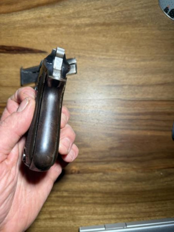   Vendo pistola Astra Falcon 4000 calibre 9 corto – 380 auto.   

La pistola está en perfecto estado y 50