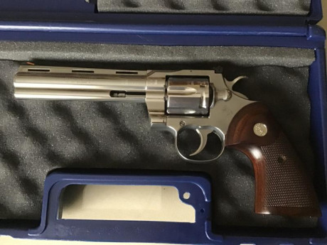 Colt Python (new model 2025). Cal 357 magnum. Acero inoxidable. Prácticamente nuevo, tiene 400 disparos 01