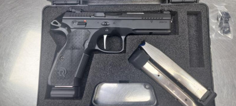 En venta CZ SHADOW 2. Espectacular estado. Impecable. Ni un rasguño. Muy cuidada. Solo usada en precision. 01