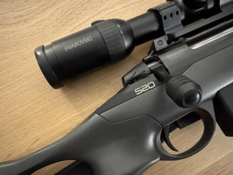 Se trata de un estupendo Sako S20, calibre 300WM en un estado perfecto. Tiene su correa y montura original 01