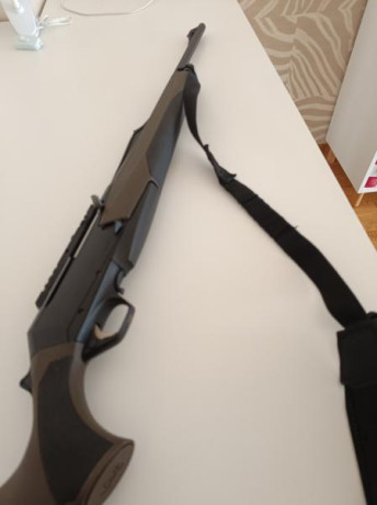 Vendo mi MK3. Calibre 9'3x62. Semiautomático. Composite verde y negro . Carrillera de culata regulable.Carril 01