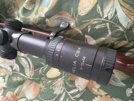 Fantástico rifle Mannlicher 
Modelo Classic Stutzen 
Calibre 270 winchester 
Mira Kahles Helia Cbx 3-12x56 01