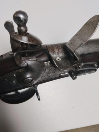 Se vende Brown Bess original. 
Guiado en AE
Con baquetas de carga y limpieza
1700 euros. (por lo mismo 11