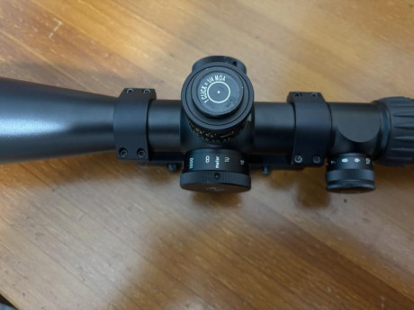 Se ofrece una magnífica montura de acero marca IEA de 30 MOAS, anillas de 34mm , desmontables. 10