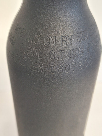 Hola a todos,
Tengo disponible esta botella de aire comprimido, totalmente nueva sin ningún uso,
de 450 12