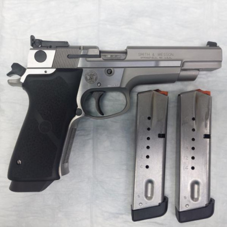 En venta SMITH&WESSON TARGET CHAMPION "Performance Center" 9mm. Estado IMPECABLE. Afinada 01