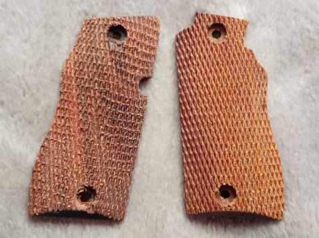 Hola, voy a ir poco a poco colocando para vender todas las cachas de pistolas STAR que tengo , pues quiero 70