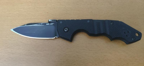 Saco estás dos navajas de la colección. Tienen uso pero en perfecto estado.

Precio  50€  las dos 11