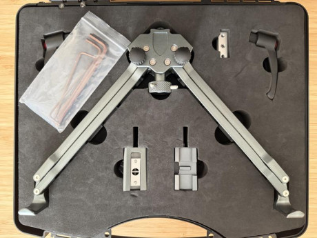 Se vende Bipode FCS26 / F-Class Soluciones 26.
El bípode FCS26 está diseñado para disparos de precisión 12