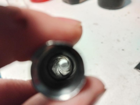 Vendo pistola Steyr Hahn 1912 en calibre 9 mm Parabellum. Guiada en F.

Fabricada en 1916, mecaniza a 10