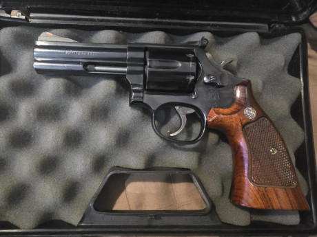 En buen estado de funcionamiento y pavon. Los portes van incluidos. El arma esta en Madrid y se puede 11