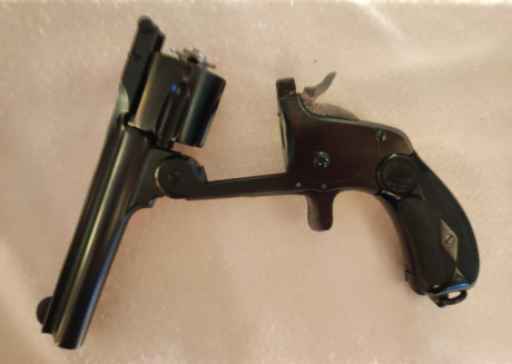 EN VENTA REVÓLVER SMITH & WESSON MODELO DE 1891 MEXICAN.
CALIBRE .38 SMITH WESSON.
CAÑÓN DE 5".
ACABADO 20