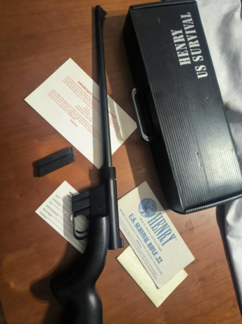 En estado de colección, con su caja-maletín y documentación originales, sus dos cargadores, vendo mítica 00