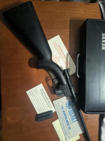 En estado de colección, con su caja-maletín y documentación originales, sus dos cargadores, vendo mítica 10