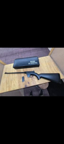 En estado de colección, con su caja-maletín y documentación originales, sus dos cargadores, vendo mítica 21