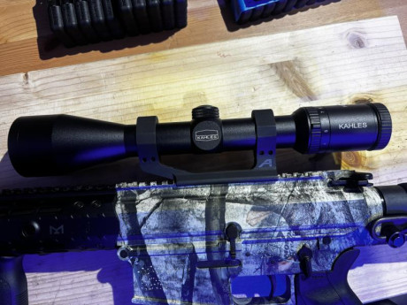 Buenas, 

Vendo visor Kahles Helia C de 2,5 a 10. Esta nuevo, a salido a un rececho y un par de veces 10