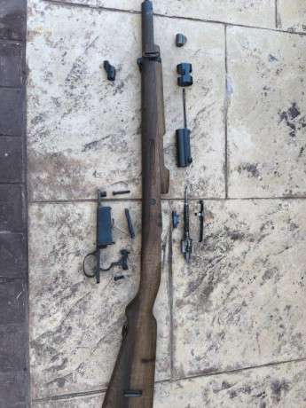 Se venden todas las piezas que se ven en las fotos, pertenecientes a un máuser coruña mod. 43, en muy 00