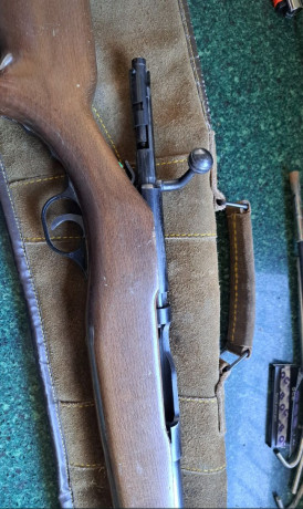 Vendo escopeta de cerrojo,marca Norica, calibre 410. En buen estado.
Tengo 4 cajas de cartuchos y 1 de 01