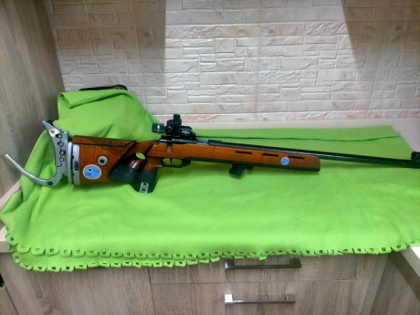Vendo carabina anschutz 1913 del 22lr con todos los accesorios precio 1000 euros negociable.tlf 650907750 02