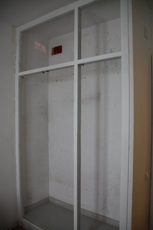 Buenas a todos, tengo una duda respecto a la instalación del armero SPS de arma corta, mi intención es 20