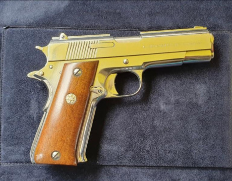 En venta Pistola Llama del calibre 9mm. 495€ Interesados 636111985. 01