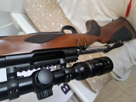 Flamante Franchi Horizon en  madera.Calibre 300Wm.Con rail picatinny, freno de boca y dos cajas de balas.....El 01