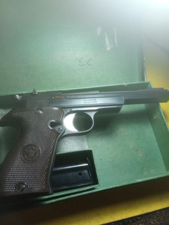 Vendo pistola Star funcionando perfectamente en su caja original.Por 120€ más portes. 01