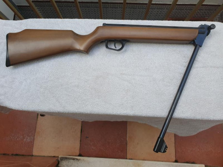 Se vende gamo 45-S-61 del 4,5mm.es una carabina para colección y para disfrutar de ella disparando.esta 90