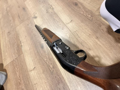 Tiene cañon de 66cm y choke fijo de 4 estrellas , teniendola limpia tienes escopeta para toda la vida 02